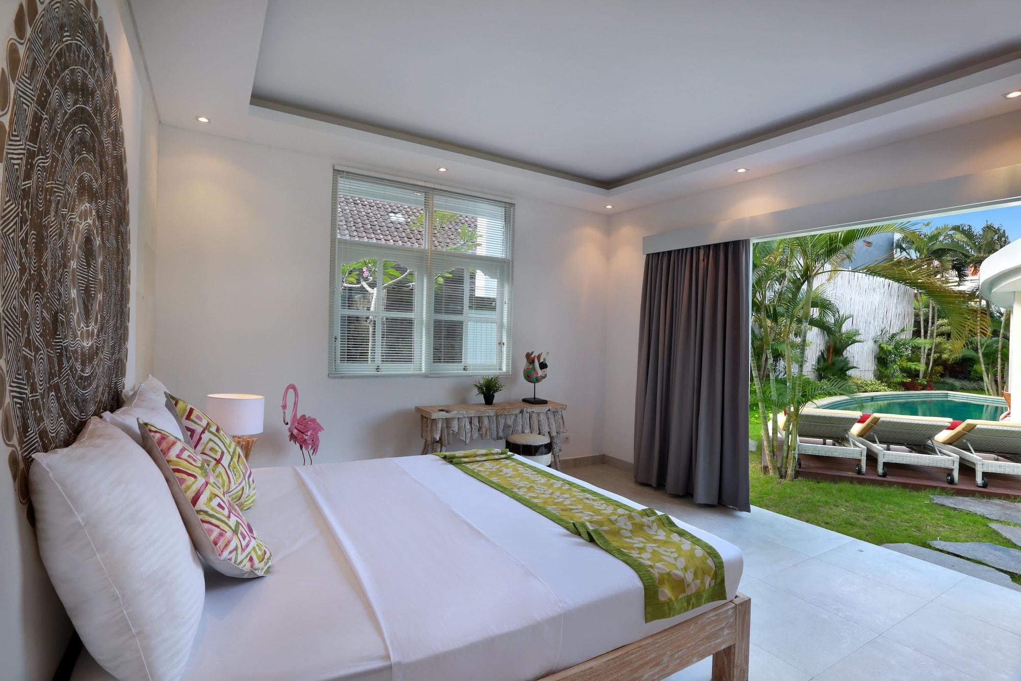 Seminyak White Design Villa Экстерьер фото